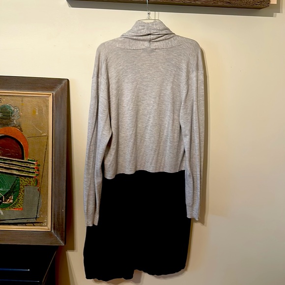 Below the knee sweater, soft, worn once - Picture 4 of 4